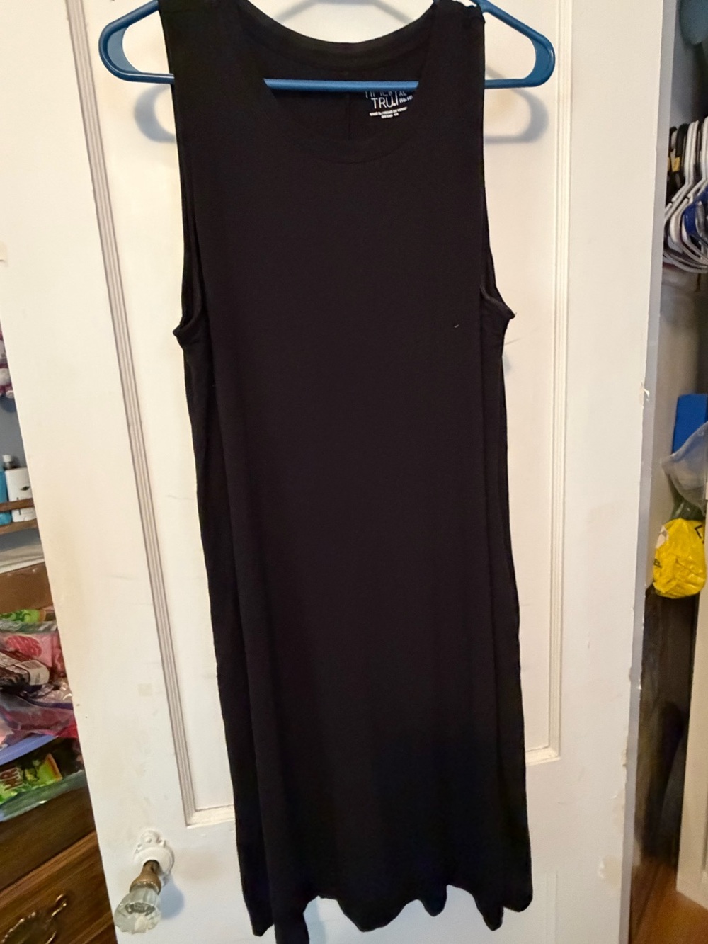 Time and Tru Black Sleeveless Midi Dress